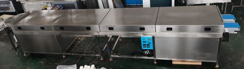 Neueste Unternehmensnachrichten über Durch die Überwindung von Raumbeschränkungen werden maßgeschneiderte Kühlkanallösungen von Kunden in Großbritannien sehr gelobt.